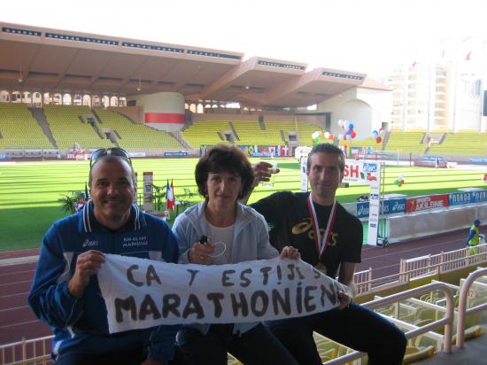 Frédérique et Serge Nouveaux Marathoniens avec Christian (Monaco 2006)