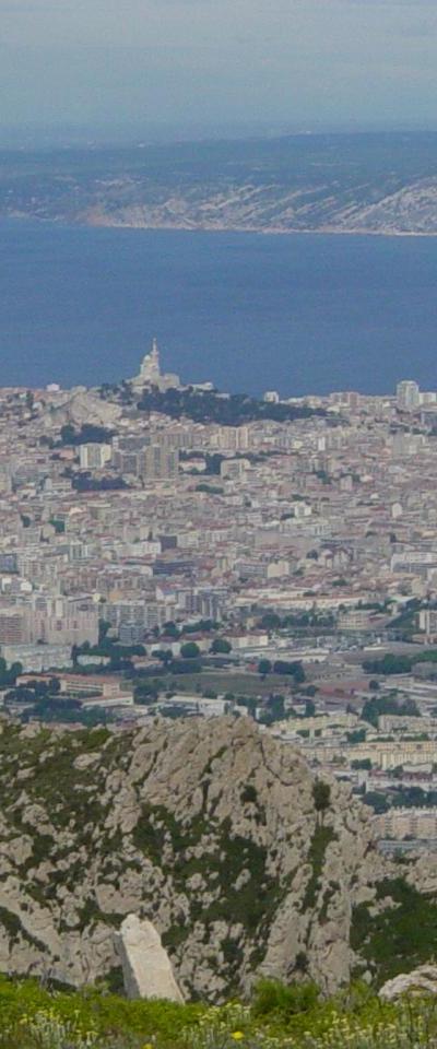 VUE AERIENNE DE MARSEILLE (2)